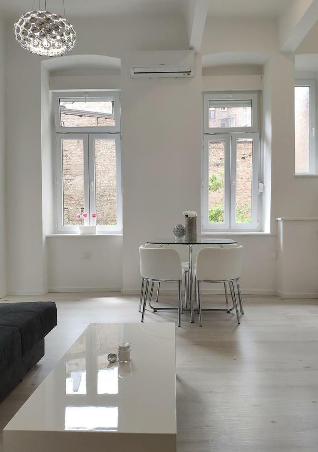 Luxurios And Historic Apartment "Shine" - Right On The Main Square Zagreb Exterior foto