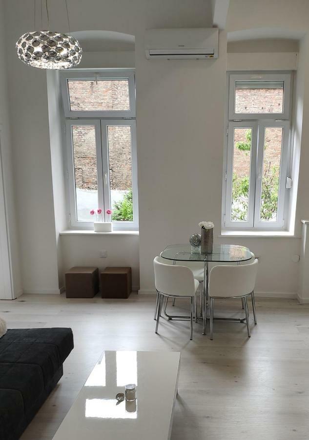 Luxurios And Historic Apartment "Shine" - Right On The Main Square Zagreb Exterior foto